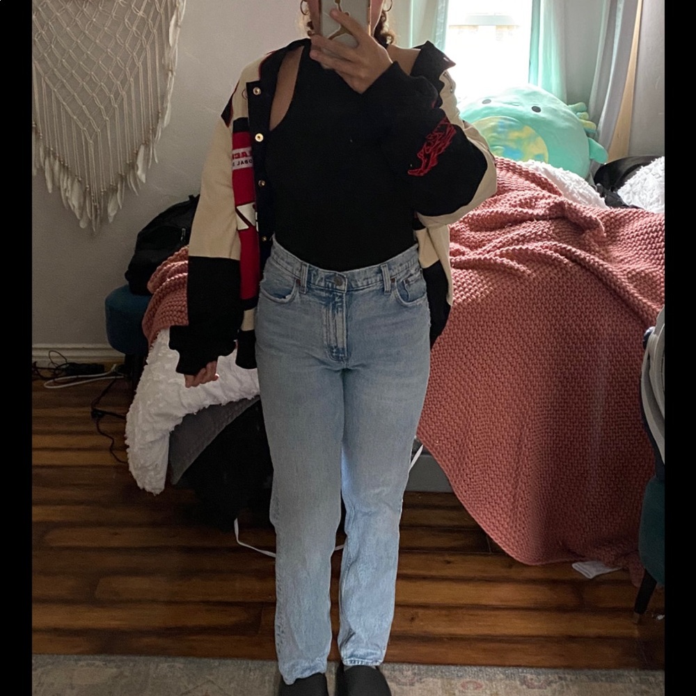 Abercrombie & Fitch The ‘90s Straight Ultra High Rise Jeans